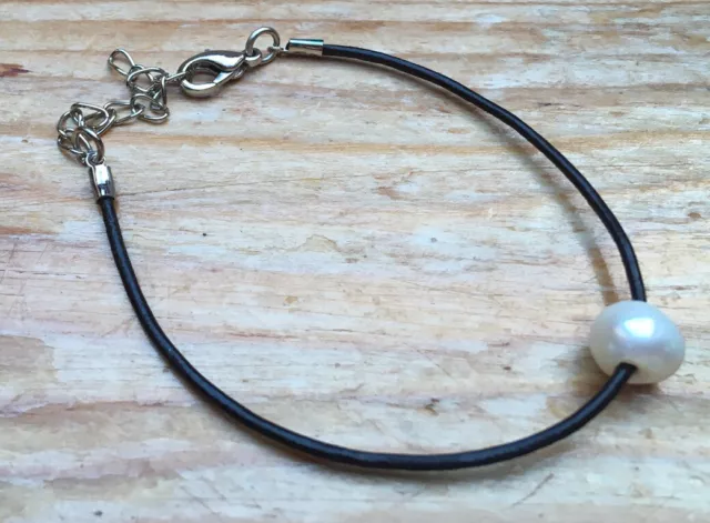Bracelet à cordon noir délicat/perle simple fausse perle/contemporain/simple élégant