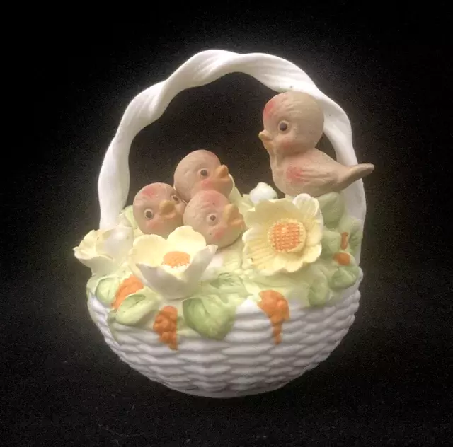 Vtg Josef Originals 3 Baby Birds w/ Mama in Basket of Love Figurine Bisque 2.5”