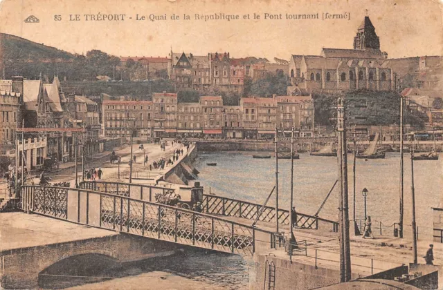 CPA-Le Tréport le quai de la République et le pont tournant (123017)