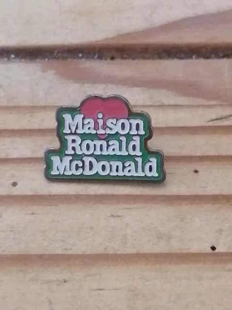 Pin's Pins Pin LAPEL RESTAURANT Logo Mac Donalds "Maison Ronald Mc Donald"