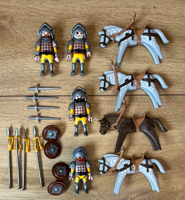  Foto zu PLAYMOBIL 4 RITTER zu Pferd gelb-braun #3, 3653,Königsritter 