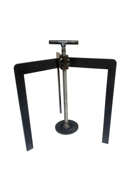 Screed levelling tripods good quality, A must for levelling screed