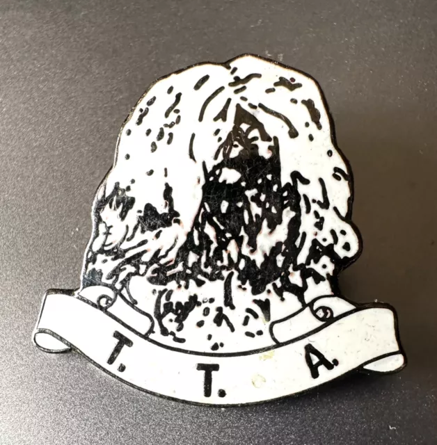 Tibetan Terrier Association TTA enamel dog badge
