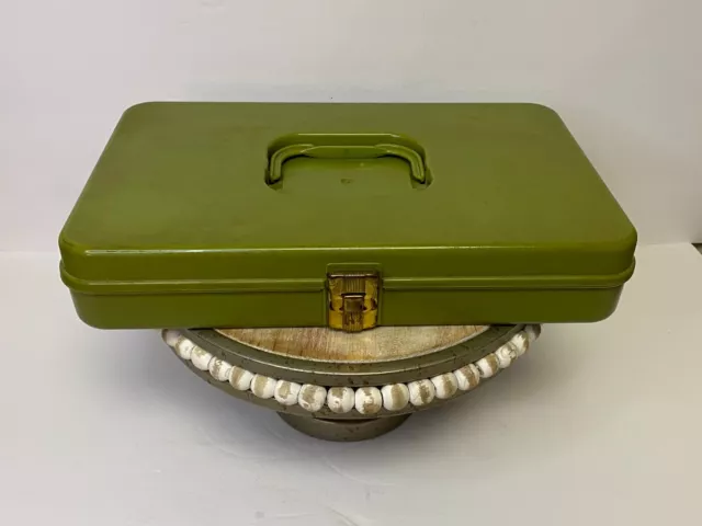 Vintage Wilson Mfg Wil-Hold Plastic Sewing Box 13 in Storage Case Green