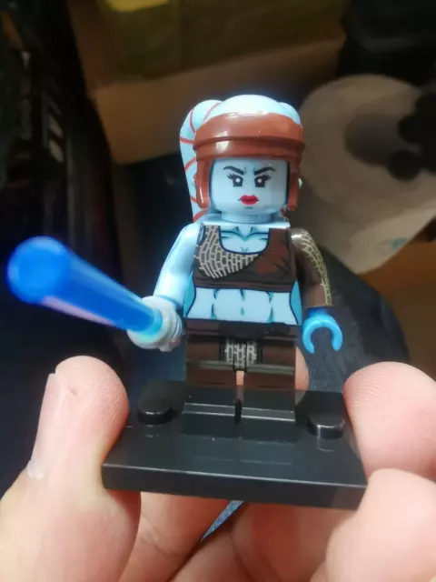custom minifig star wars jedi Aayla Secura from the clone wars  from mifig