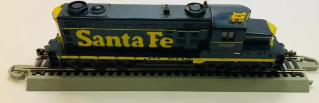 Vintage Santa Fe 5628 Diesel HO Scale Train