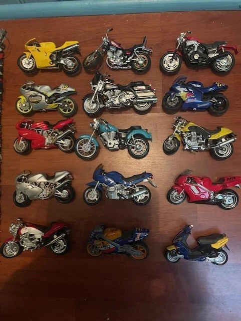 Moto miniature : les meilleurs prix sur le neuf et l'occasion