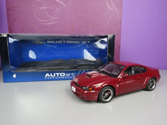 1/18 Ford Mustang GT 2001 Autoart