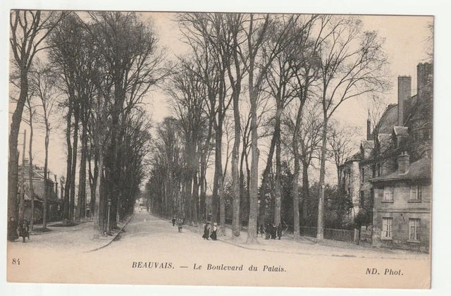 BEAUVAIS - Oise - CPA 60 - le boulevard du palais