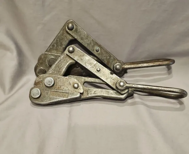 2 Klein Chicago Grips Cable Wire Pullers Vintage #1613-30 Functional 9 1/2"
