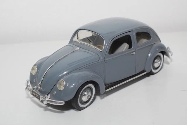 Le cabriolet 1951 Volkswagen Coccinelle miniature de New Ray au 1/43e