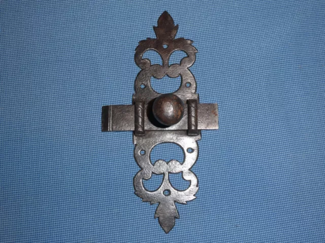 RARE 18th C OLD EARLY HAND FORGED WROUGHT IRON ORNATE DOOR SLIDE BOLT LATCH
