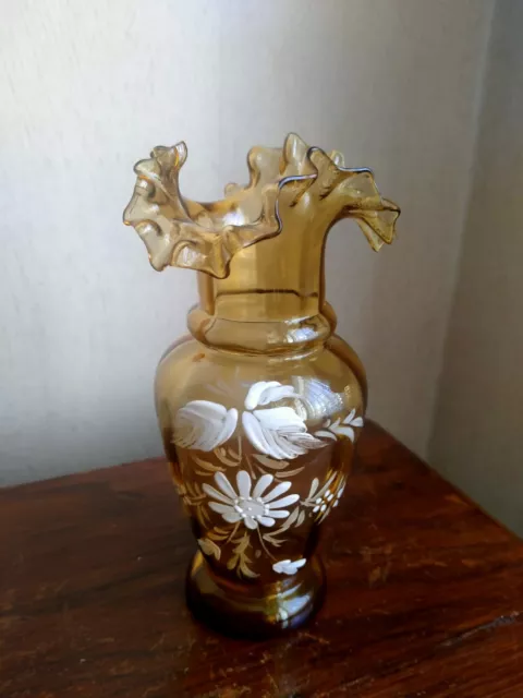 Ancien petit vase en verre jaune ambré émaillé debut 20 ème