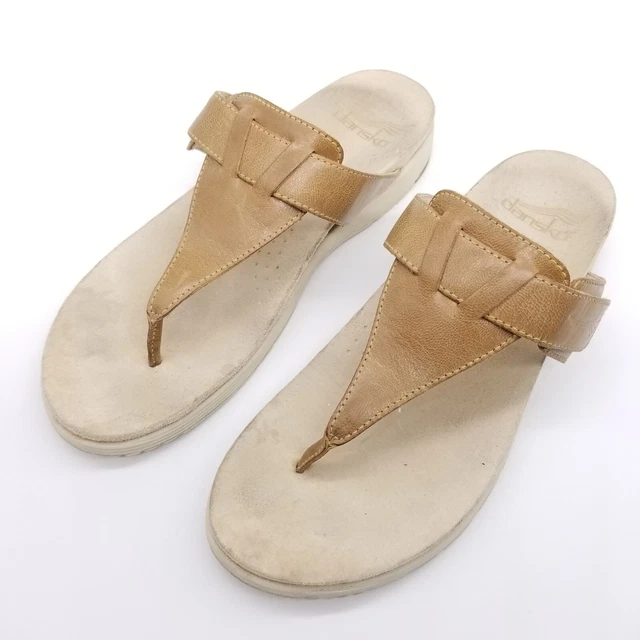 Dansko Sandals Women's 40 EU 9.5-10 US Brown Flip-Flops Thongs Leather T-Strap
