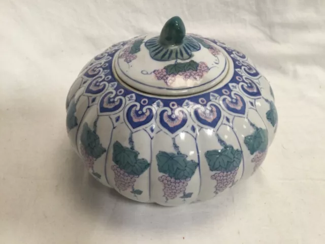 Vintage Chinese Large Blue & White Ginger Jar With Lid Pumpkin Shaped.