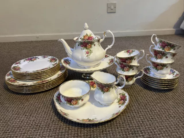 Royal Albert Old Country Roses Tea And Coffee Set, Dinner Plates And Side Plates