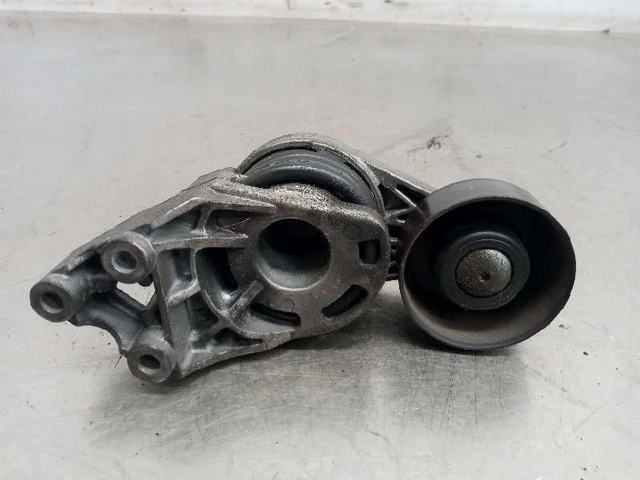 045903315A galet tendeur pour VOLKSWAGEN POLO 1.4 TDI 2001 1738688