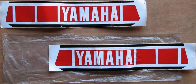 P 950 . Yamaha : 2 X Autocollants : Reservoir : Format : 36,5 X 6,5 Cm .