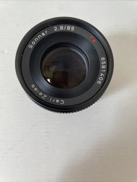 Carl Zeiss Sonnar 2.8/85 Red T*