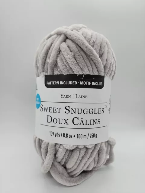 Loops & Threads Sweet Snuggles Yarn SN-27 Winter White 8.8 oz 109