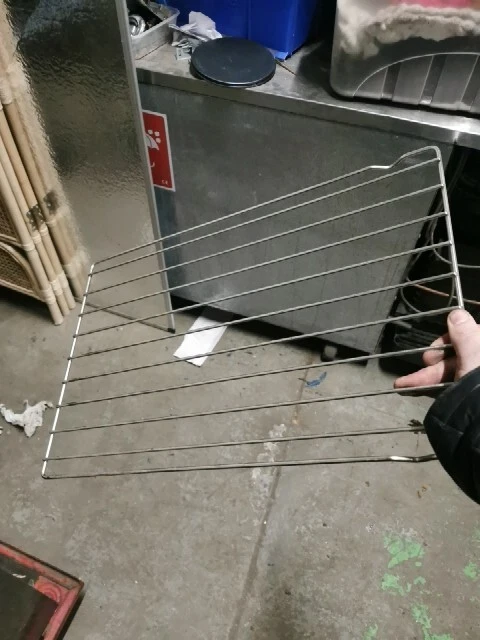Commercial Fridge / Oven Shelves X 6 Commercial Fridge / Oven Shelves X 6