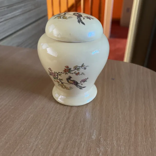 Prinknash vintage small ginger jar pheasant in tree pattern 8cm high cream