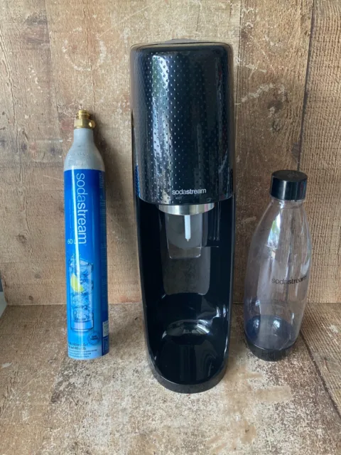 SodaStream Soda Crystal Sparkling Water Machine tank + bottle + Carbonator