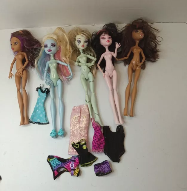 Monster High Doll Lot First Wave 2009 With Clothes Draculaura Abbey Frankie Wolf