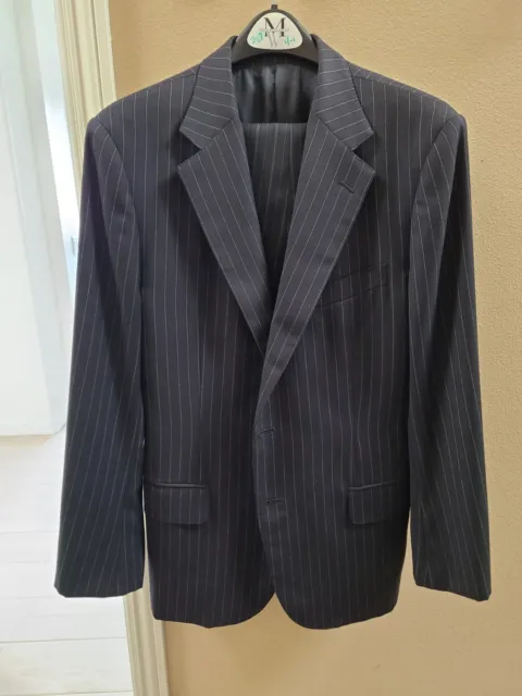 Gucci Black Pin Stripe Suit.  42R 2 piece suit