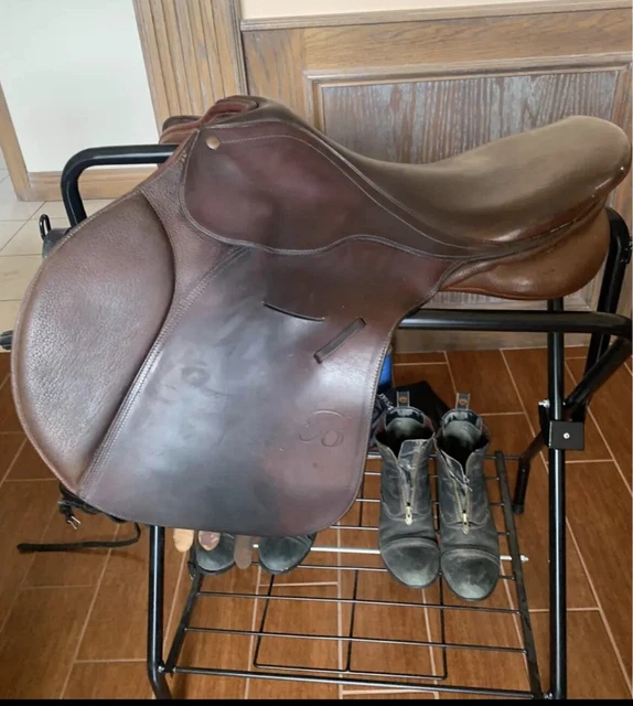 Bates Caprilli Close Contact Saddle 17.5 Bates Caprilli Close Contact Saddle 17.5
