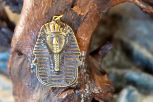 Pendentif Bronze Pharaon Egypte Toutankhamon Sarcophage Pyramide Roi Masque 3