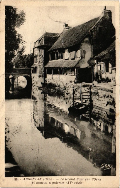 CPA ARGENTAN - Le Grand Pont sur d'Orne et maison a galeries (355101)