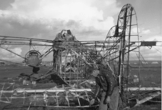 REPRO FOTO - Amerikanischer GI USAAF - Flugzeug Caprioni Ca 133 - 2WK ...