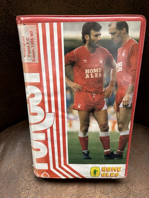 Poster Football Laval 1986/87 - Page Du Magazine Mondial