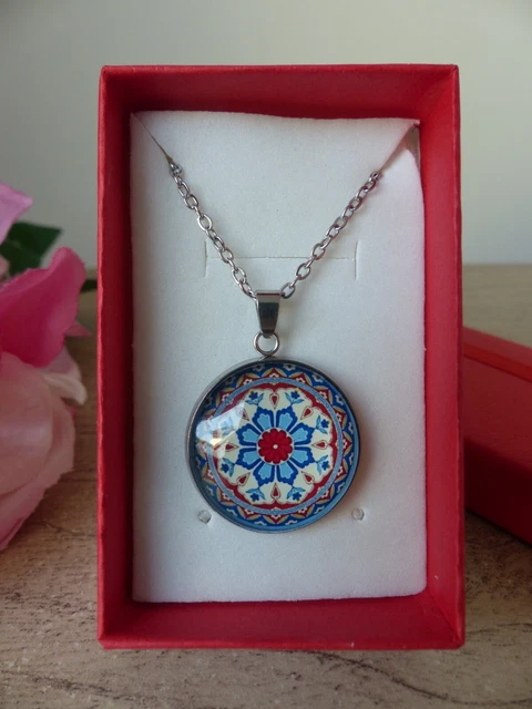 Collier Pendentif Arbre De Vie Bleu Et Rouge - Acier, 50 Cm, Neuf Avec Étiquettes