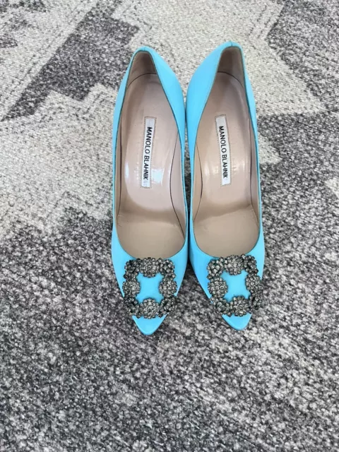 Manolo Blahnik HANGISI 105 Satin Jeweled Buckle Shoes Pumps Heels Turquoise