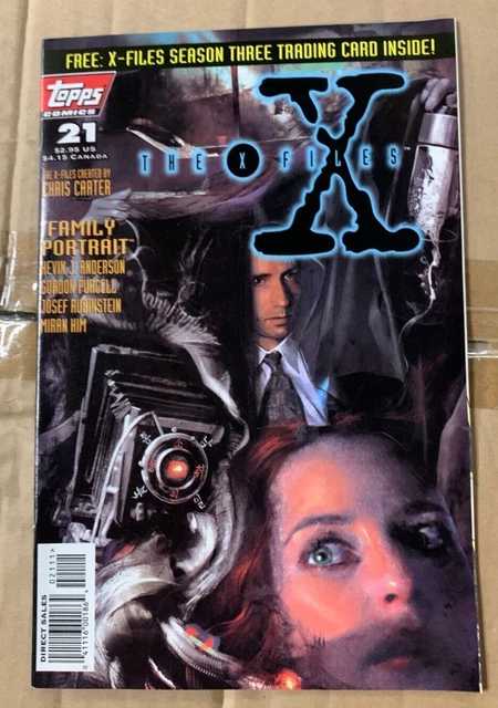 Topps Comics "The X-Files" #21D (1996) W/ Trading Card Insert Family Portraits