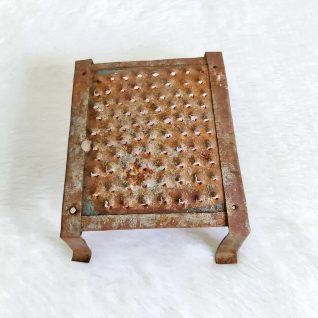 1920s Vintage Hecho a Mano Primitive Verduras Rallador Hierro Coleccionable I569