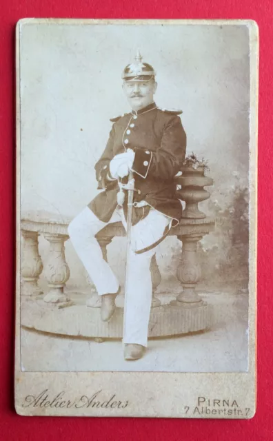Militär CdV Foto PIRNA um 1900 Infanterie Offizier mit Pickelhaube Säbel  ( 4528