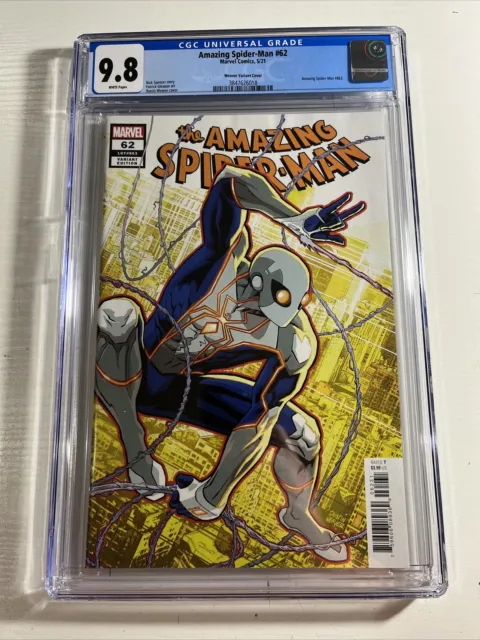 CGC 9.8 The Amazing Spider-Man #62 - New  Spidey Suit Marvel  Variant Editio