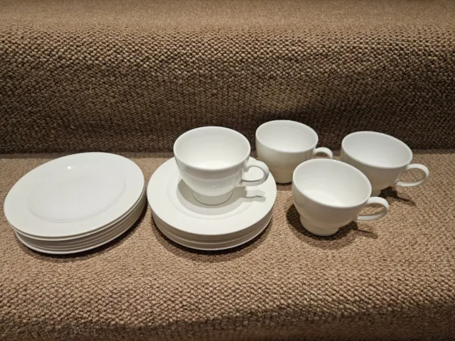Bundle Of Wedgwood White Bone China Tea Cups, Saucers & Tea Plates