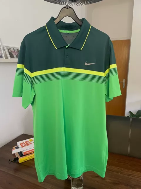 Golf Shirt Herren von Nike mit DRI-FIT Technology, Größe L