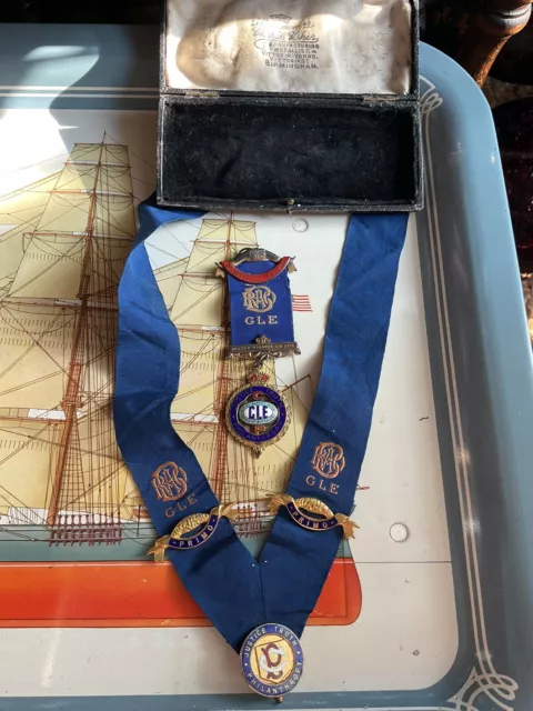 Silver Gilt Masonic Lodge Ribbon And Badges,1926, Nuneaton ,boxed.