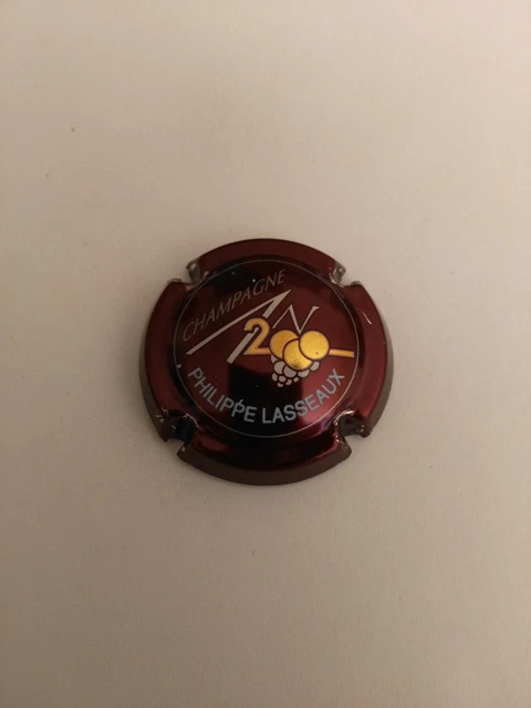 Capsule de champagne P. LASSEAUX An 2000 sur P.P. n° 615