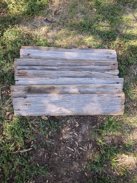 Weathered Barn Wood 25" Planks   Bundle Of 8 Boards    Reclaimed Old Barn Wood