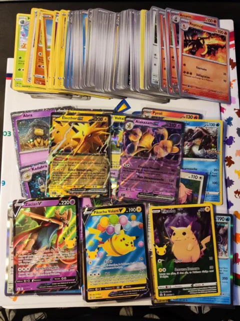 Cahier de rangement cartes Pokémons et lot de 200 cartes Pokémon