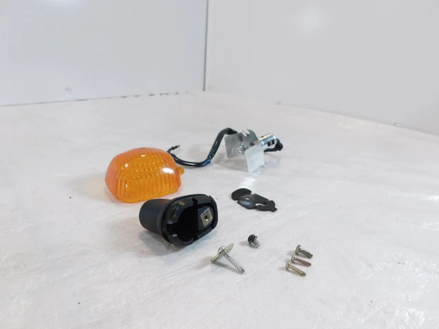 Yamaha YZFR6 R6 YZF600R Front Right Turn Signal Light Lamp Indicator - For Parts Yamaha YZFR6 R6 YZF600R Front Right Turn Signal Light Lamp Indicator - For Parts