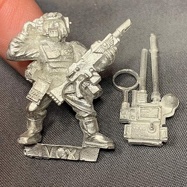 Cadian Command Squad – Masters Of The Vox – Astra Militarum Warhammer 40K (Sprue, Non Assemblato) - Foto 2