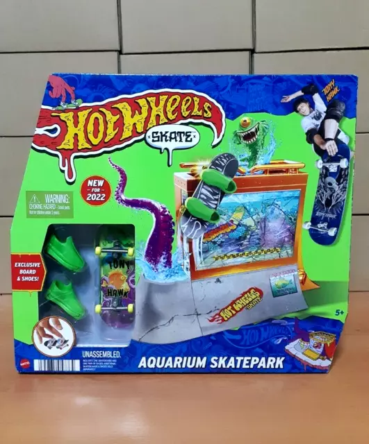 HOT WHEELS Skate TONY HAWK AquariumSkatepark + Exclusive Tony Hawk Board & Shoes