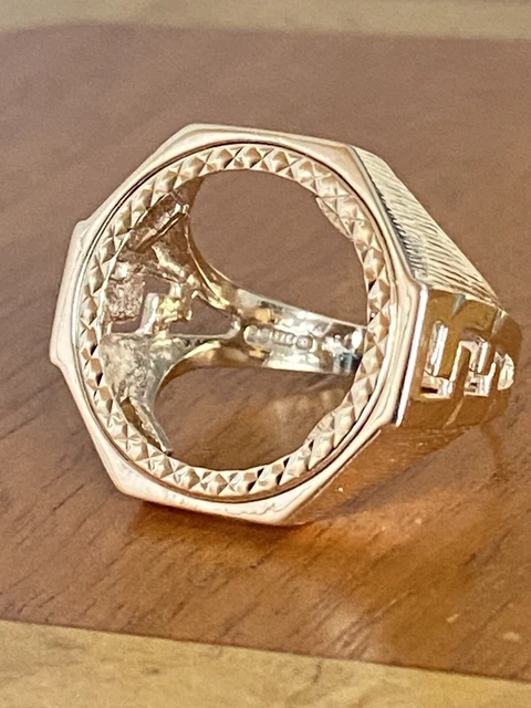 GENTS 9CT GOLD Octagon FULL Sovereign Ring Mount Size Z+1 ~ 9.6g ...